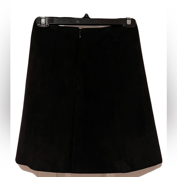 Black, suede mini skirt. Zipper on back. Aritzia - Picture 1 of 2